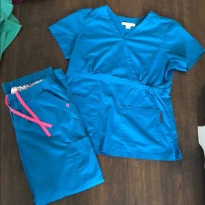 MEDIUM scrub set by KOI